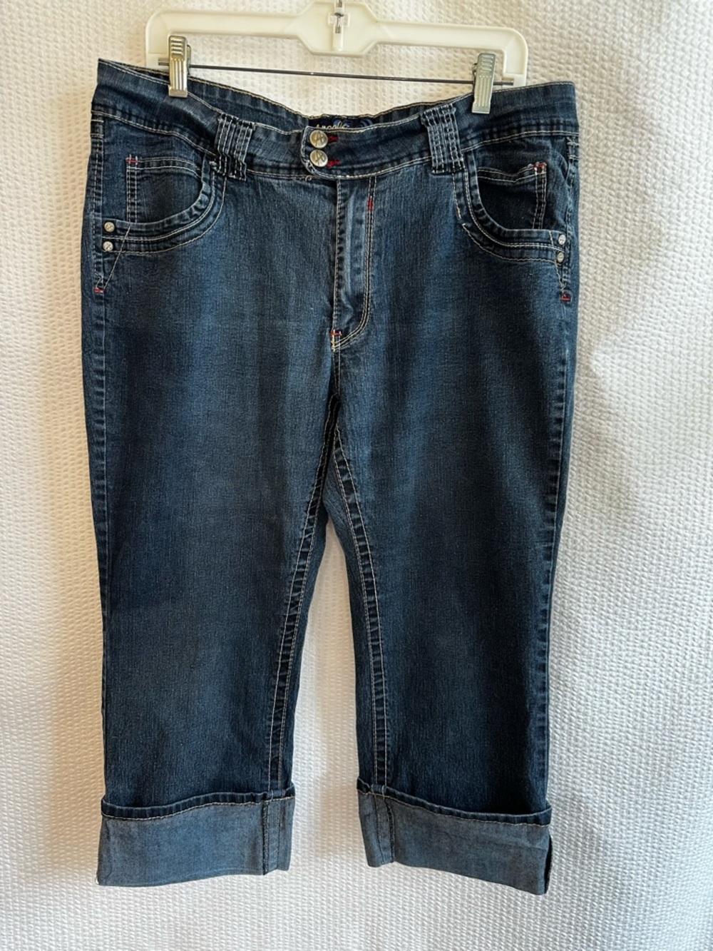 ANGELS Blue Denim Capri Jeans Size 22 Plus Cuffed Stretch Embroidered Pockets
